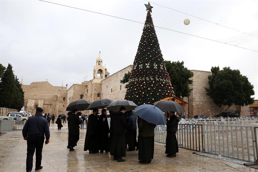 Belén inicia con el encendido del árbol otra Navidad sin peregrinos (VIDEO)