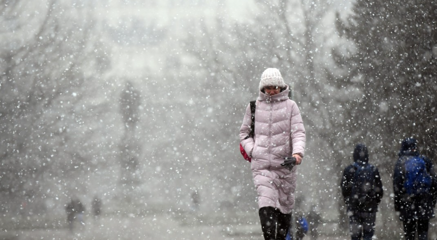 Moscú se sumerge bajo la nieve en medio de la nevada más intensa registrada en 72 años (Imágenes)