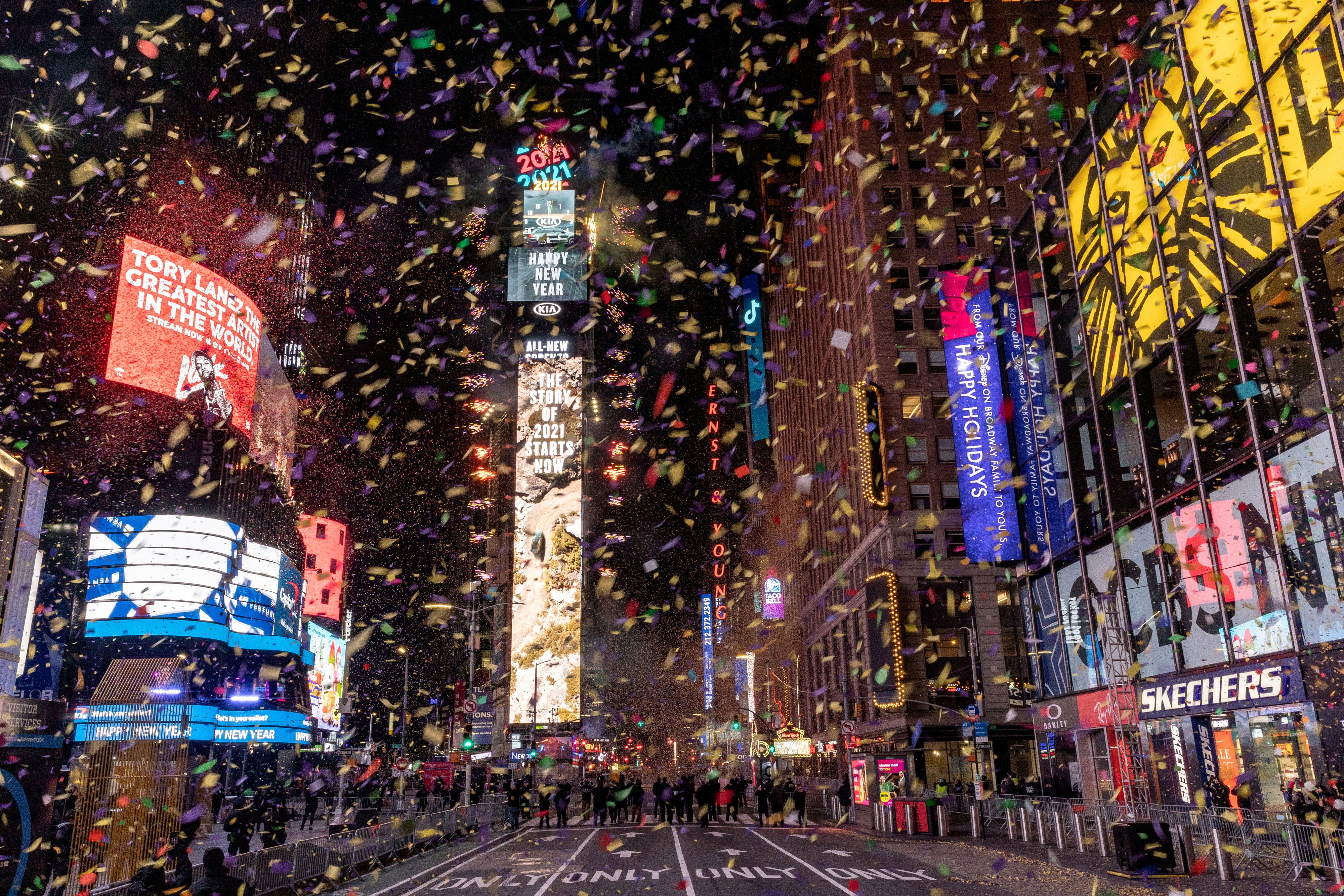 Pese a estrictas reglas, Times Square afina detalles para celebrar la llegada de 2022