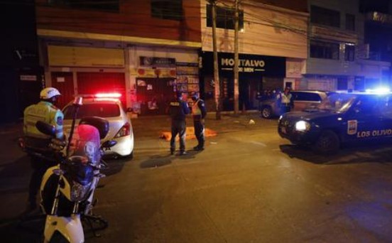Peruano fue asesinado a puñaladas por piropear a una mujer