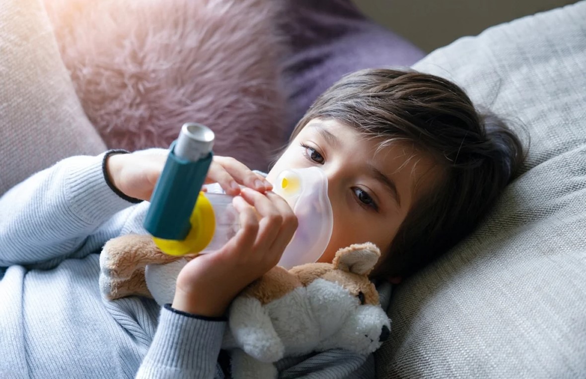 Los niños asmáticos corren más riesgos de ser hospitalizados a causa del Covid-19