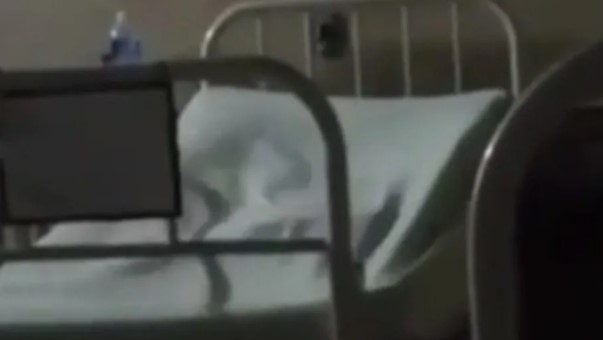Murió su compañero de cuarto de hospital y ahora ve a un fantasma en esa cama