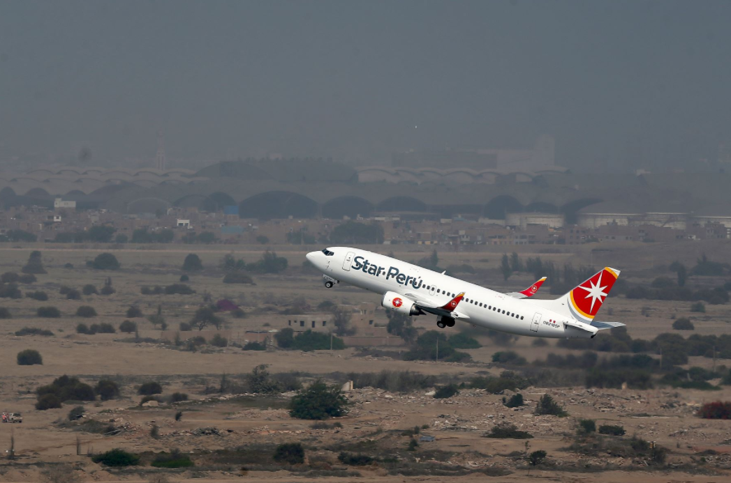 Controladores aéreos de Perú iniciaron paro por mejores condiciones laborales
