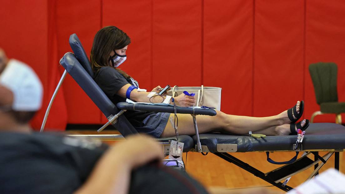 La Cruz Roja declara crisis nacional de sangre en EEUU por falta de donantes en medio de contagios por la variante ómicron