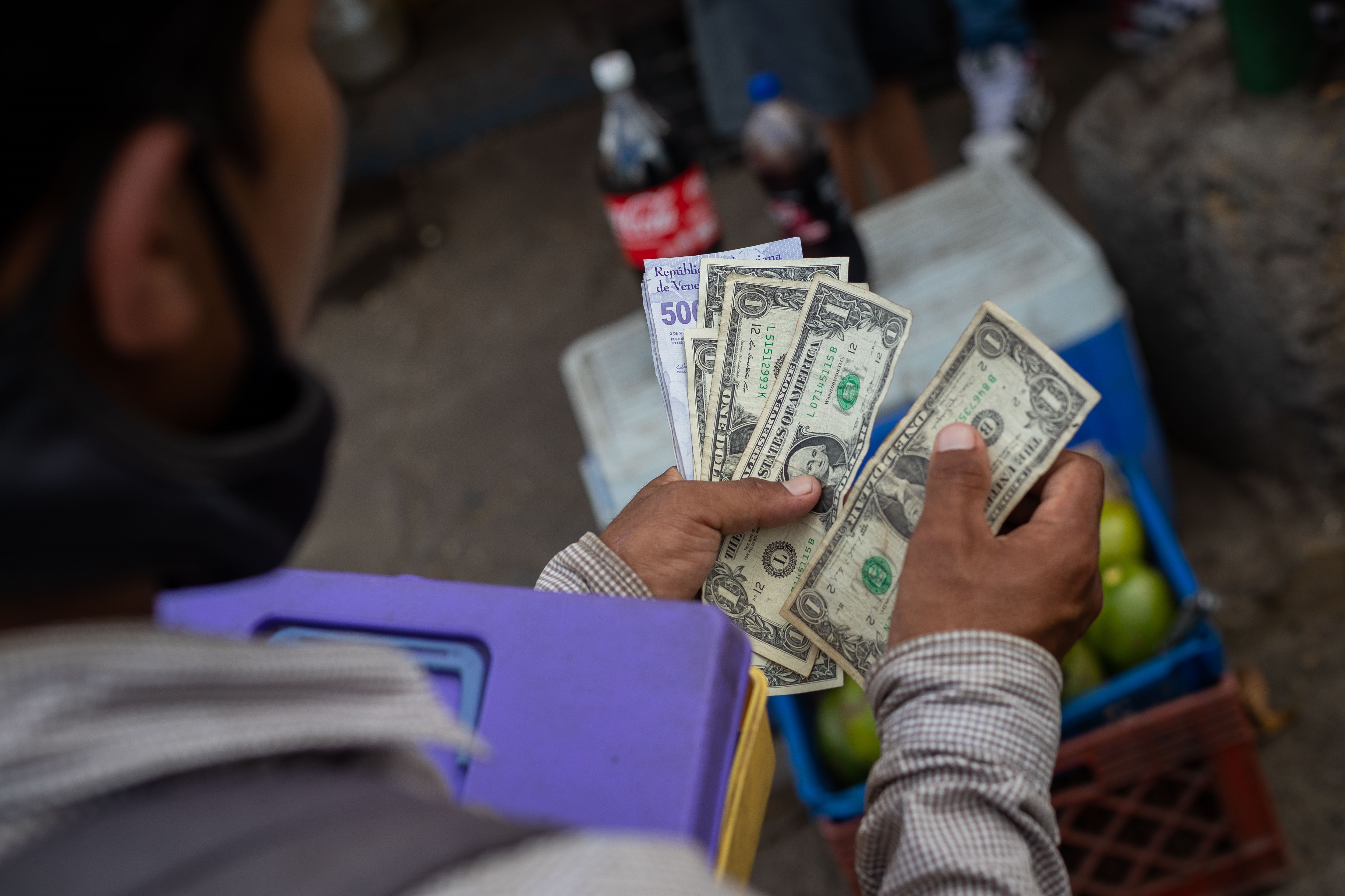 Salario promedio del sector privado venezolano alcanzó los 101 dólares en arranque de 2022