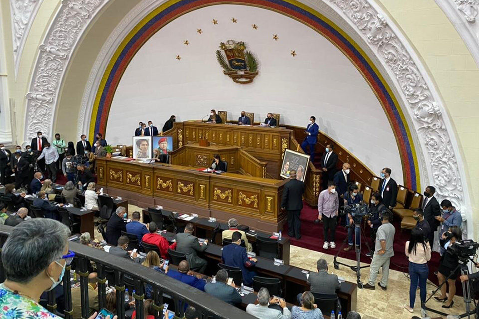 Covid-19 se hace mayoría en la AN de Maduro: han detectado cientos de contagios