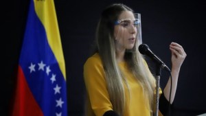 The First Lady lamented that Venezuelans wither and die due to the indolence of Nicolás Maduro’s dictatorship