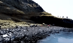 DiCaprio exhibe magnitud del derrame de petróleo de Repsol en costas de Perú