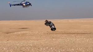 VIDEO: El impresionante accidente de un piloto que quedó fuera del Rally Dakar