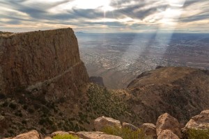 Tragedia en Arizona: Excursionista murió al resbalar mientras tomaba foto en una montaña