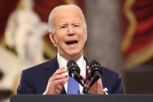 Biden ordenó reforzar las medidas de ciberseguridad de la CIA y el Pentágono