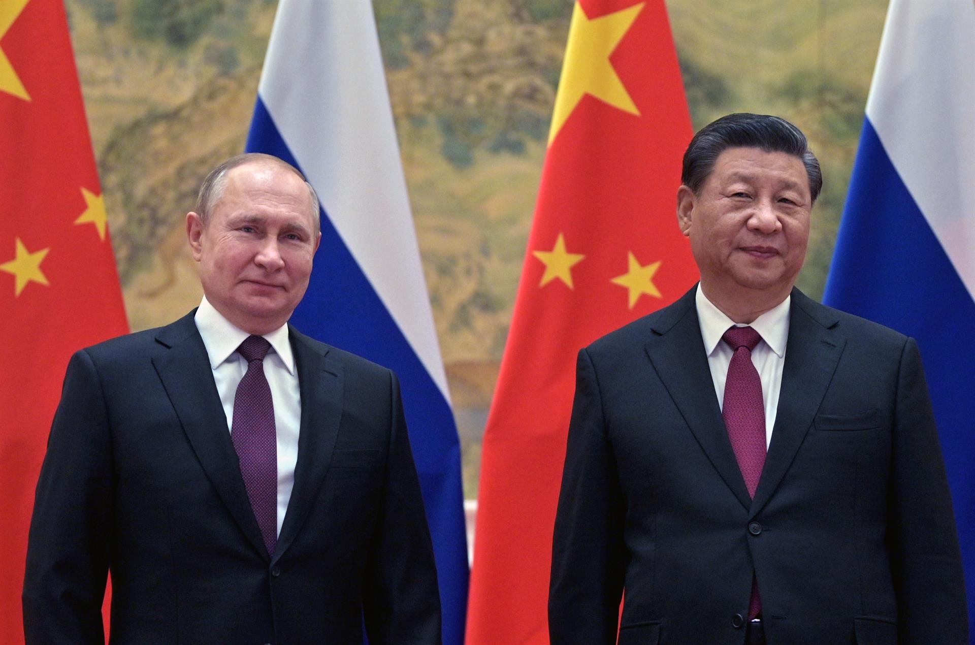 Putin llega a Pekín para la inauguración de los JJOO y reunirse con Xi Jinping