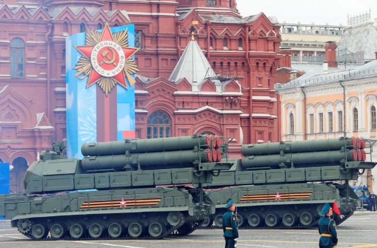 La impresionante diferencia entre el poderío militar de Rusia y el de Ucrania