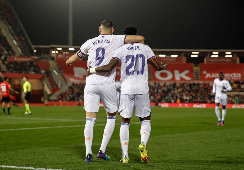 Benzema y Vinicius mantienen más líder al Real Madrid antes de recibir al Barcelona