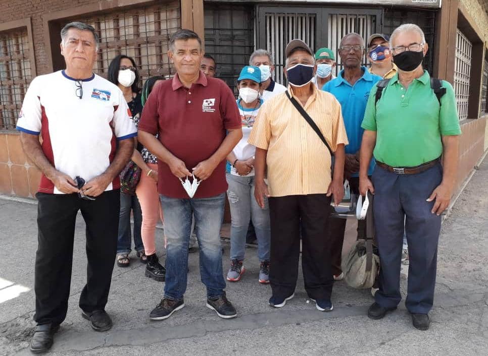 Jubilados y pensionados de Aragua rechazaron el aumento salarial de Maduro