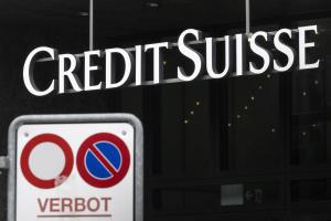Caídas en Bolsa de EEUU arrastran a Credit Suisse a un nuevo mínimo histórico