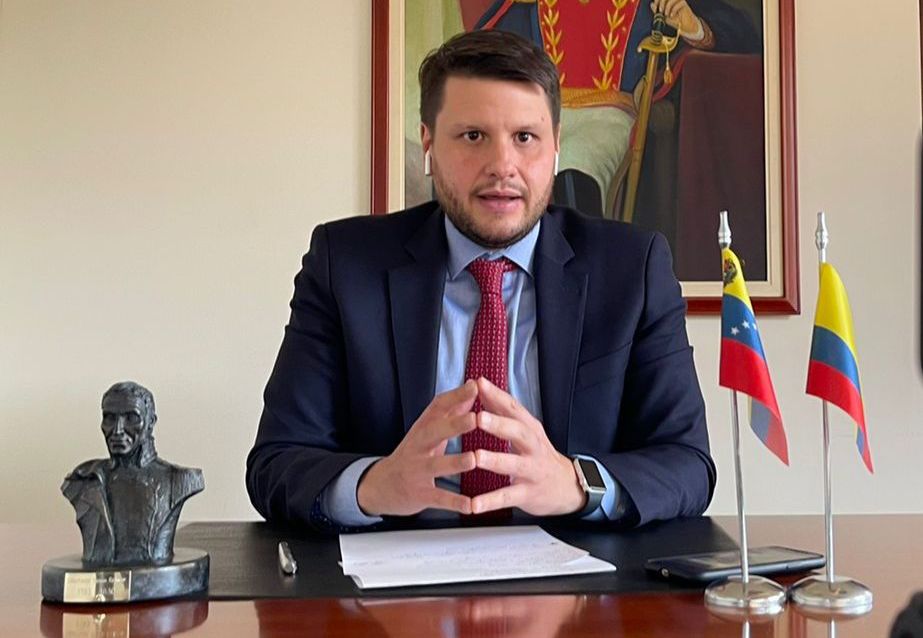 Battistini resaltó brecha entre minoría multimillonaria y mayoría empobrecida en Venezuela