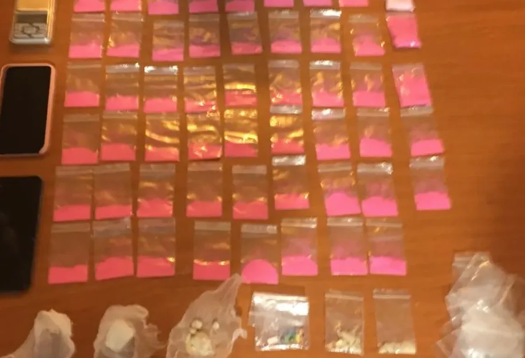 “Cocaína rosa”: detuvieron a dos venezolanos por su venta en Uruguay