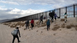 Cifras récord: Más de 221.000 migrantes fueron detenidos en la frontera sur de EEUU en marzo