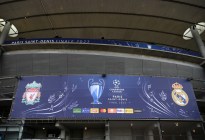 Llegada de hinchas del Liverpool inquieta en París por la final de Champions
