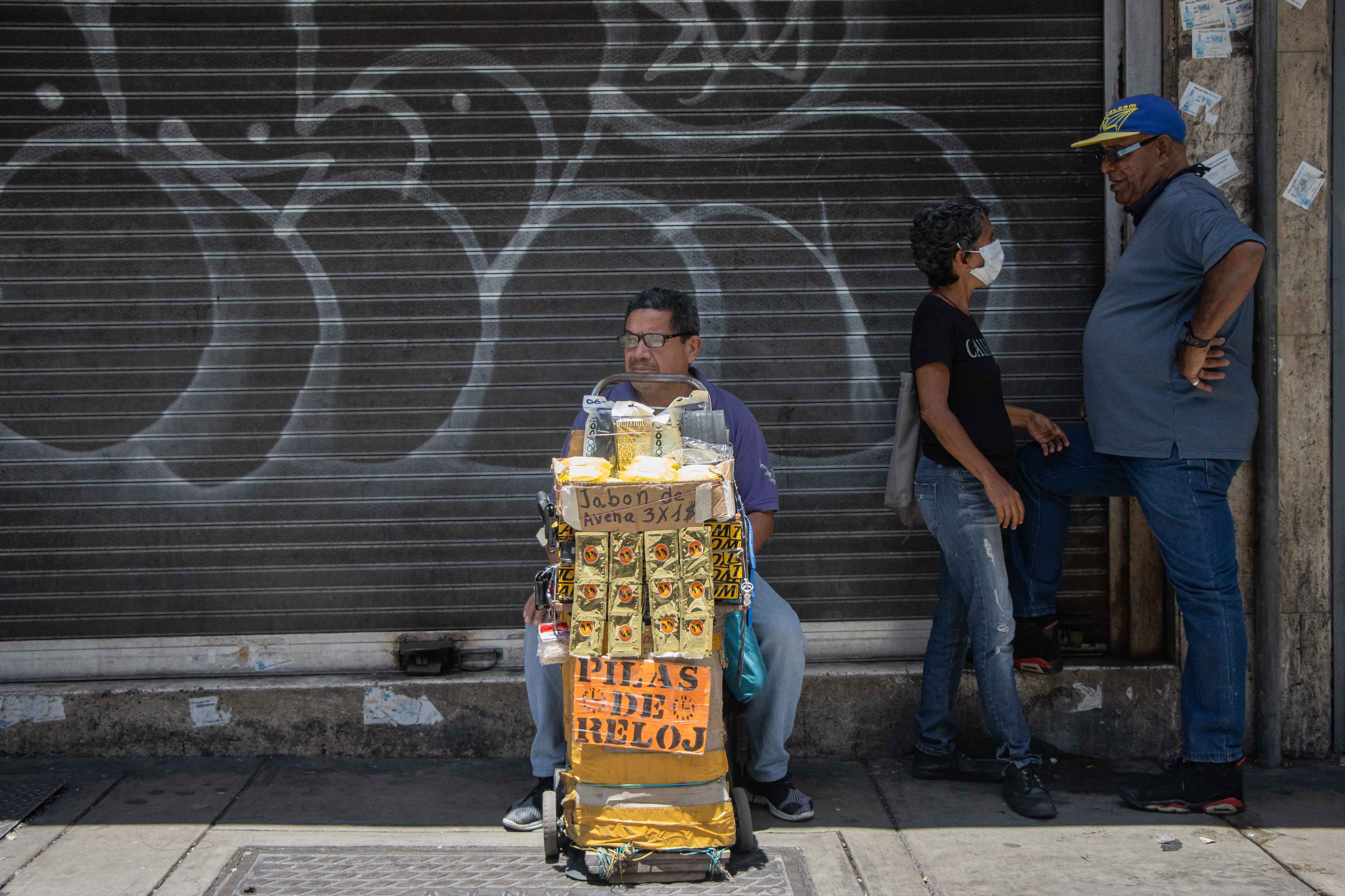Trabajos por cuenta propia, la respuesta a la crisis de unos siete millones de venezolanos