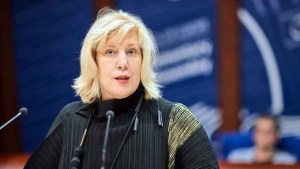 Comisaria de DDHH del Consejo Europeo visitó Ucrania y denunció ataques deliberados a civiles