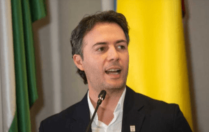 Procuraduría de Colombia suspendió al alcalde de Medellín, Daniel Quintero