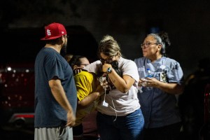 Los escalofriantes mensajes que el autor del tiroteo en Texas envió a una joven antes de la matanza