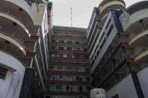 Para recuperar el Hospital Clínico Universitario de Caracas hace falta más que una terapia intensiva