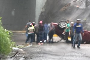 Un herido de gravedad tras volcarse un carro en la Cota Mil a la altura de La Castellana #14Jun (FOTO)