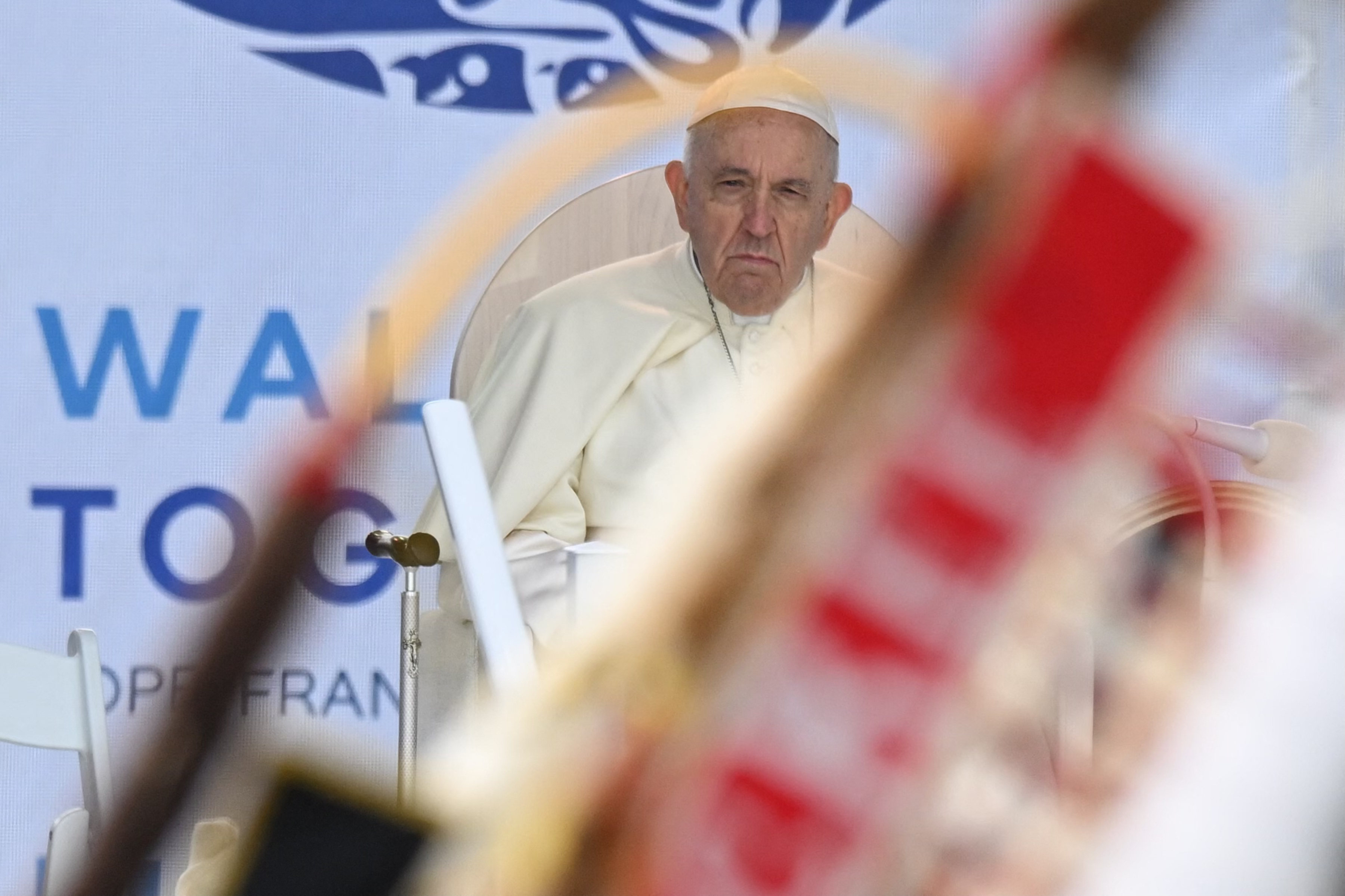 El papa Francisco confesó que recibió como “una bofetada” los testimonios de abusos en Canadá
