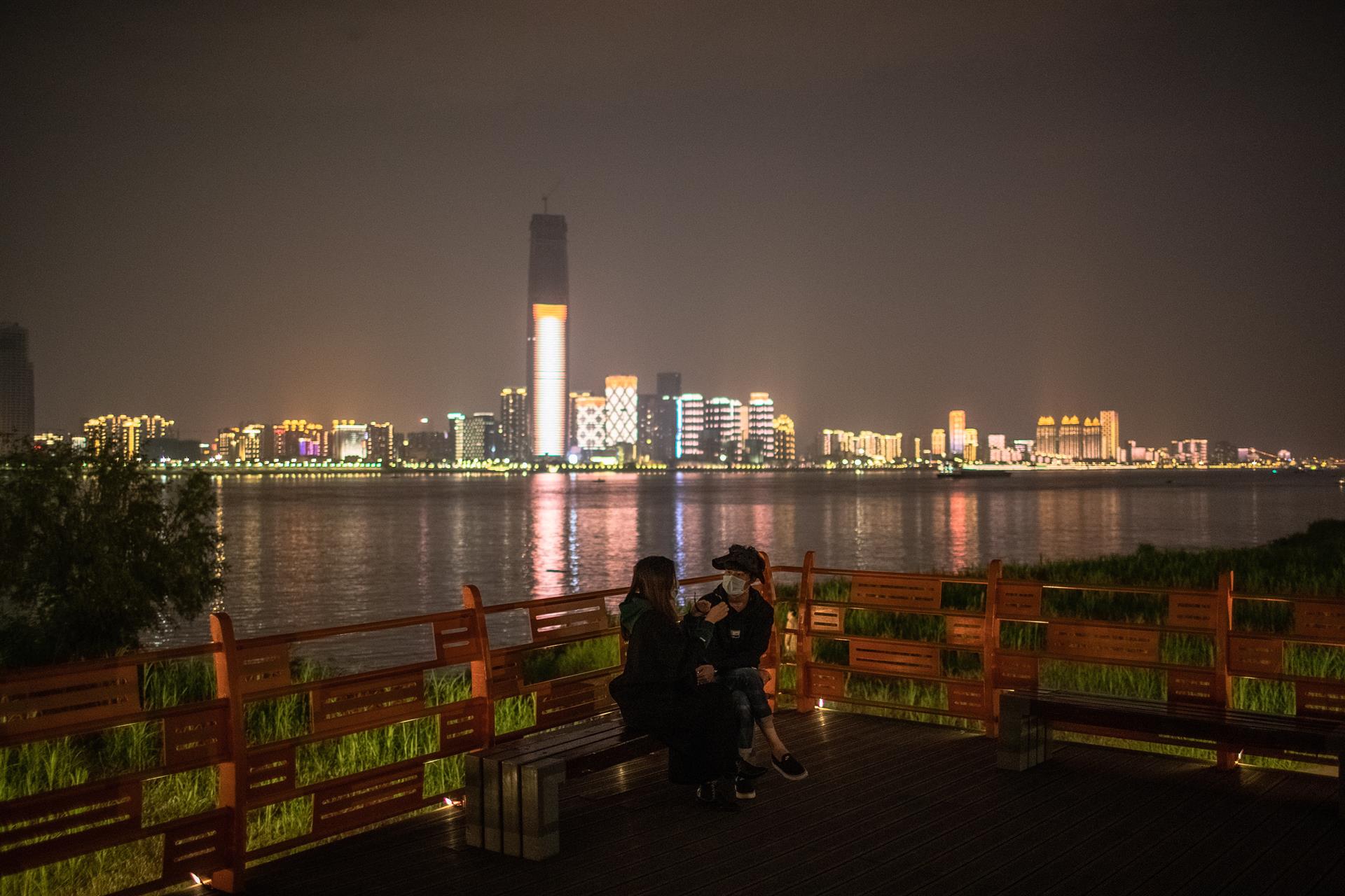 Un distrito de la ciudad de Wuhan regresa a confinamiento por primera vez desde 2020