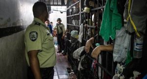 ¿Revolución carcelaria? Sobrepoblación penitenciaria de Uribana y Fénix tiene a los presos como “sardinas en lata”