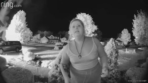 “Un ángel”: El momento cuando una mujer salvó a una numerosa familia de morir entre las llamas en Ohio (VIDEO)