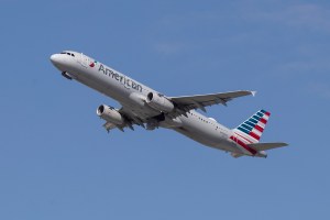 EEUU autorizó a American Airlines ampliar sus destinos a Cuba