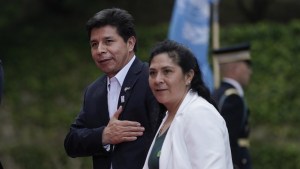Primera dama de Perú, acusada por la justicia de coordinar una red criminal con autorización de Pedro Castillo