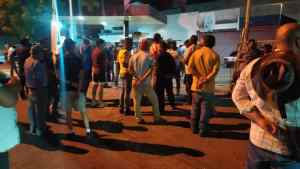 Colectivos chavistas llevan el control de las bombas de gasolina en Barquisimeto (VIDEO)