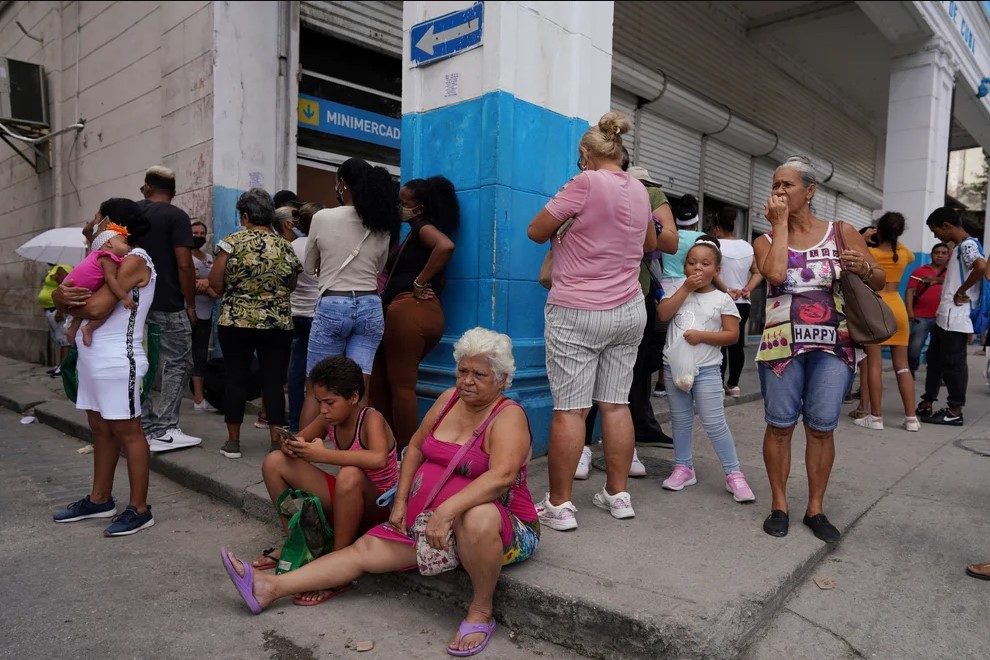 El descontento crece y la dictadura no tiene respuestas: apagones ponen en jaque al régimen cubano