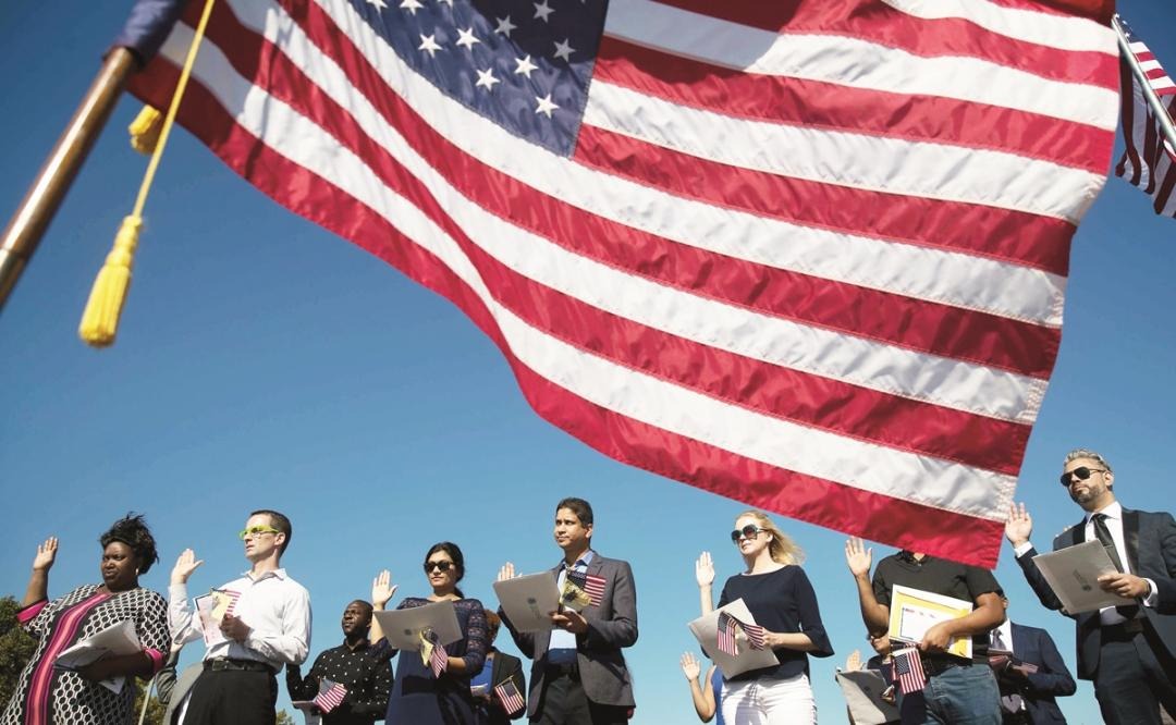 Toma nota: Los 10 pasos para tramitar la ciudadanía de EEUU por naturalización