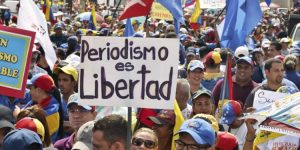 Encuesta LaPatilla: Venezolanos rechazan insinuaciones del chavismo de reformar el periodismo en Venezuela