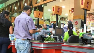 Venezuela inflation slows to 7.5% M/m in July