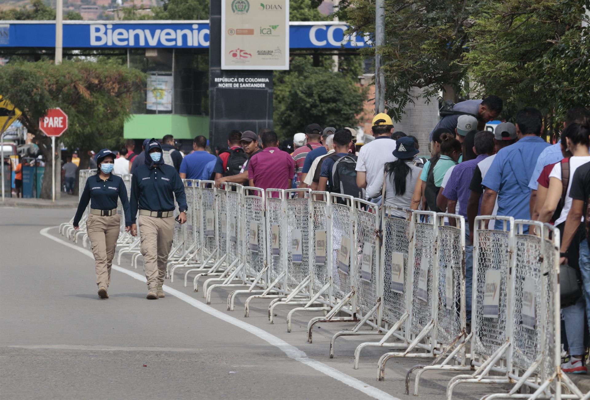 Semana: ¿Qué pasa en la frontera colombo-venezolana? (Video)