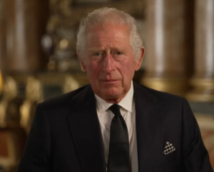 Carlos III promete servir toda su vida a los británicos, como Isabel II