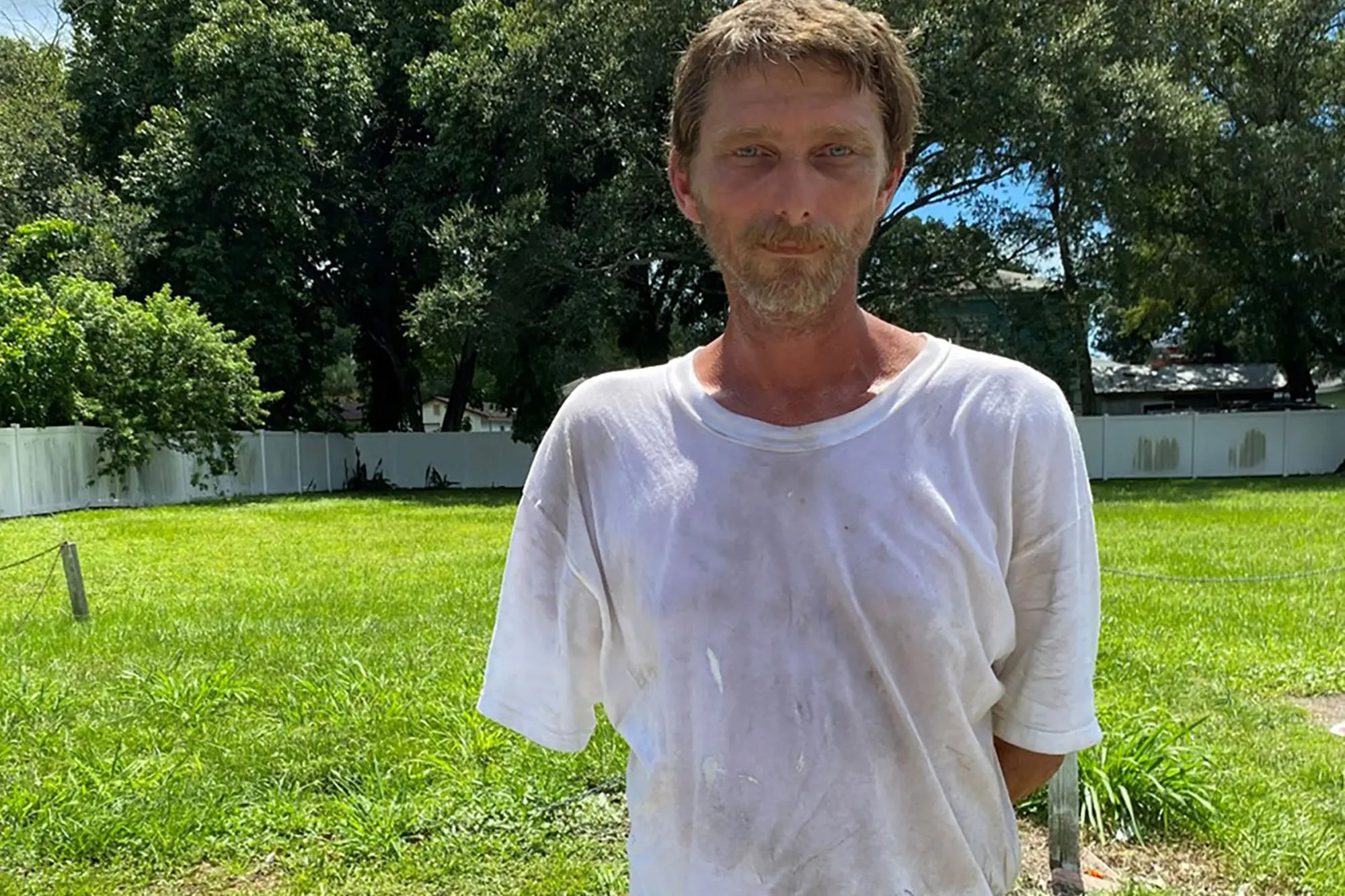 Sobrevivió tres días en un pantano de Florida después de que su brazo fuera devorado por un caimán