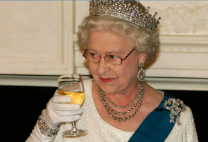 Los proveedores favoritos de Isabel II afrontan la pérdida del sello real