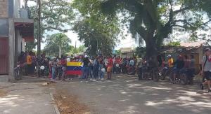 Mineros del sur de Bolívar tomaron las calles y exigieron el cese de los atropellos de militares (VIDEOS)