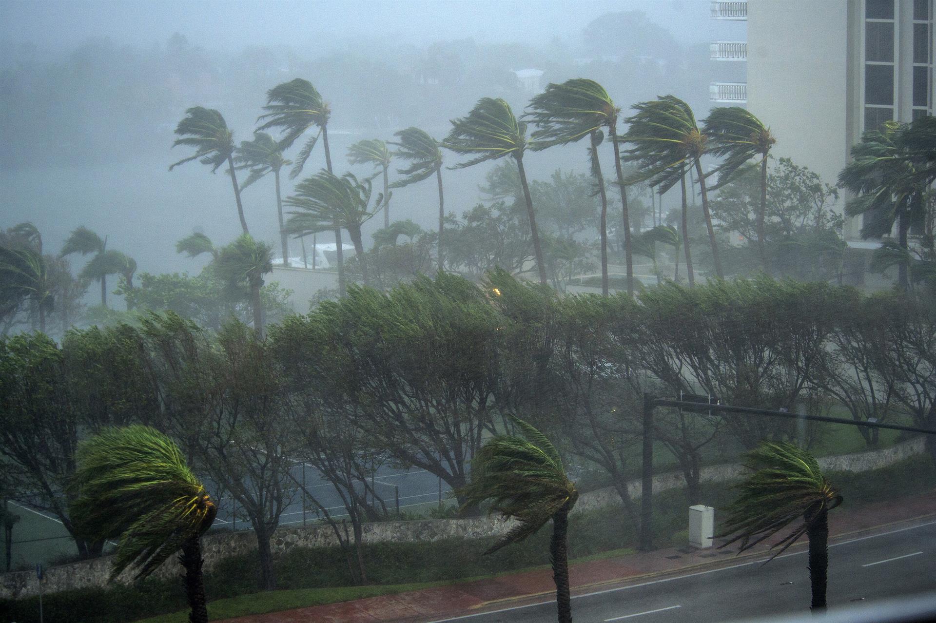Potencial tormenta tropical Trece amenaza el Caribe y puede ser huracán