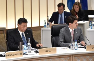 VIDEO: Se hace viral el acalorado cruce que tuvo Xi Jinping con Trudeau durante la cumbre del G20