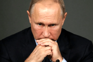 Según el Kremlin, la revista Time sufre de “rusofobia” por escoger a Zelenski como persona del año