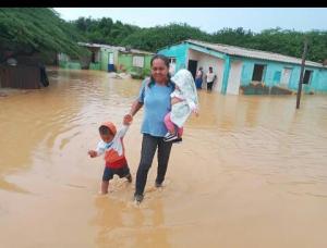 Falcón: Se vuelven a desbordar las quebradas en Zazárida y se inunda el sector Centro